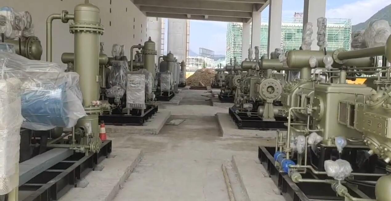 開(kāi)化合成氯化氫壓縮機安裝現場(chǎng)展示